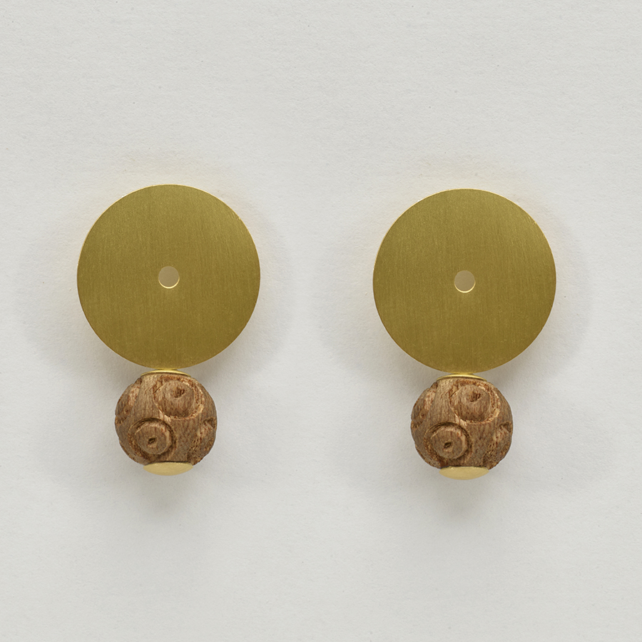 Brinco Paetê Conta de Madeira Confeitada P