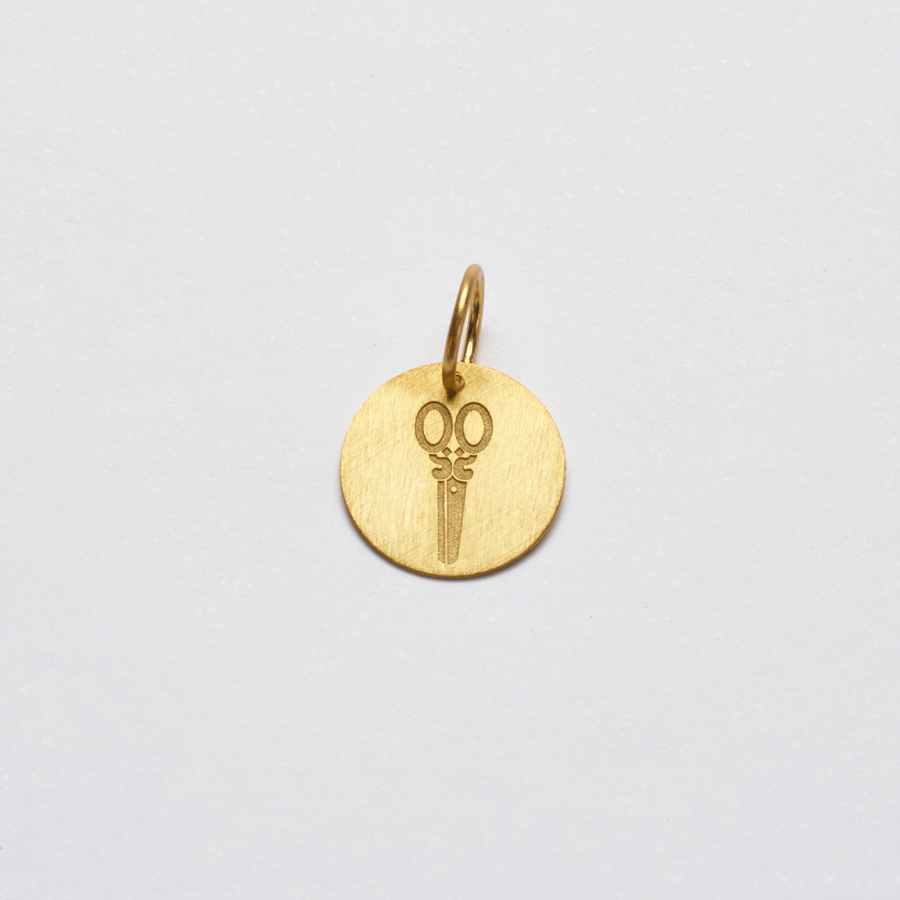 Pingente Paetê Milagrito Tesoura